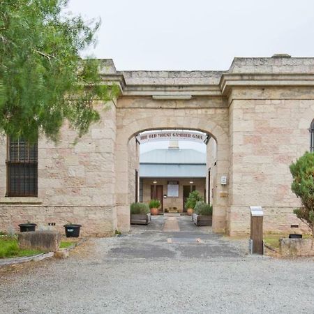 The Old Mount Gambier Gaol Hotel Exterior foto